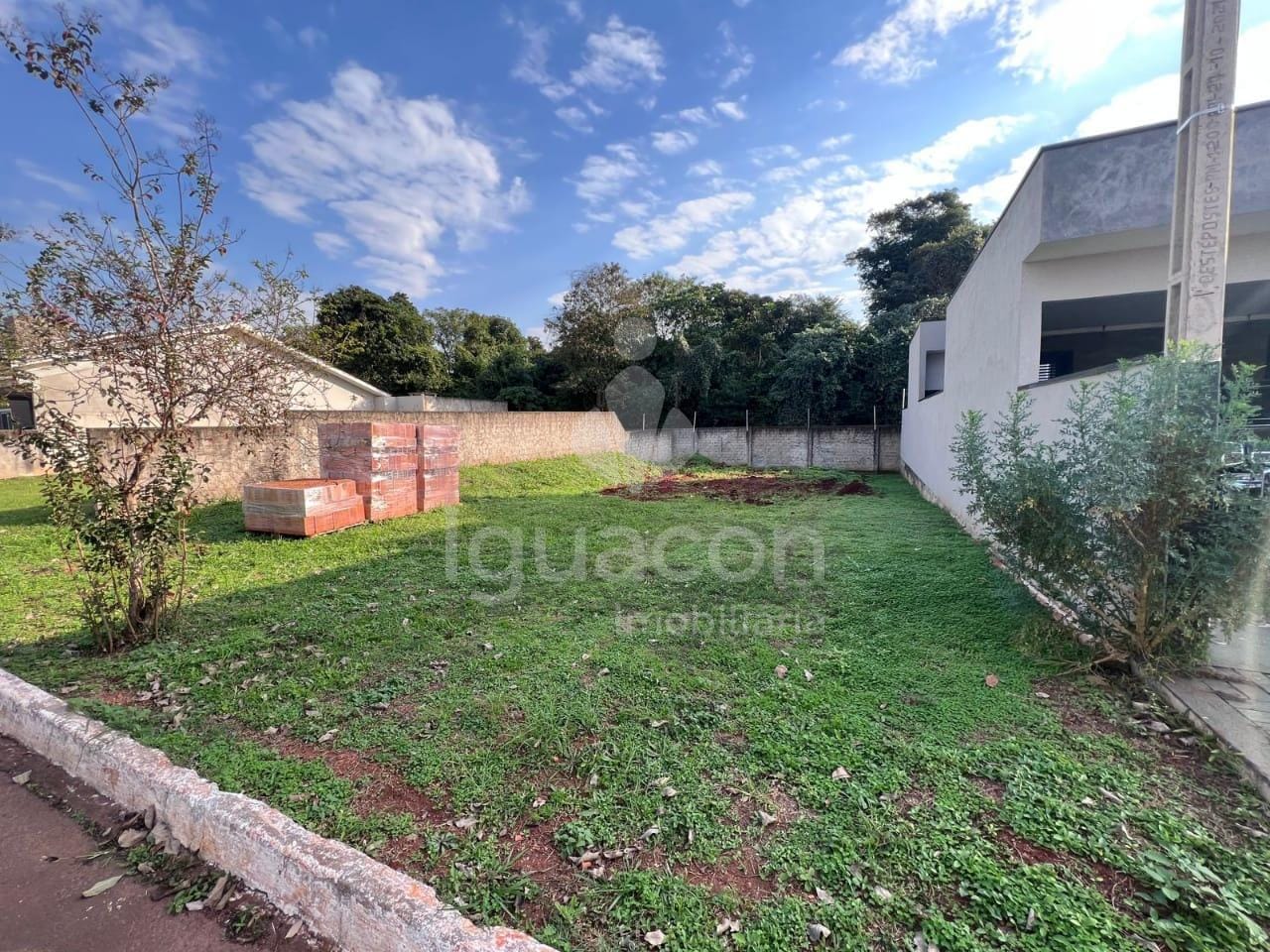 Terreno de 300m² no Condomínio Horizontal Fechado Araras próximo Ecomuseu — foto 2