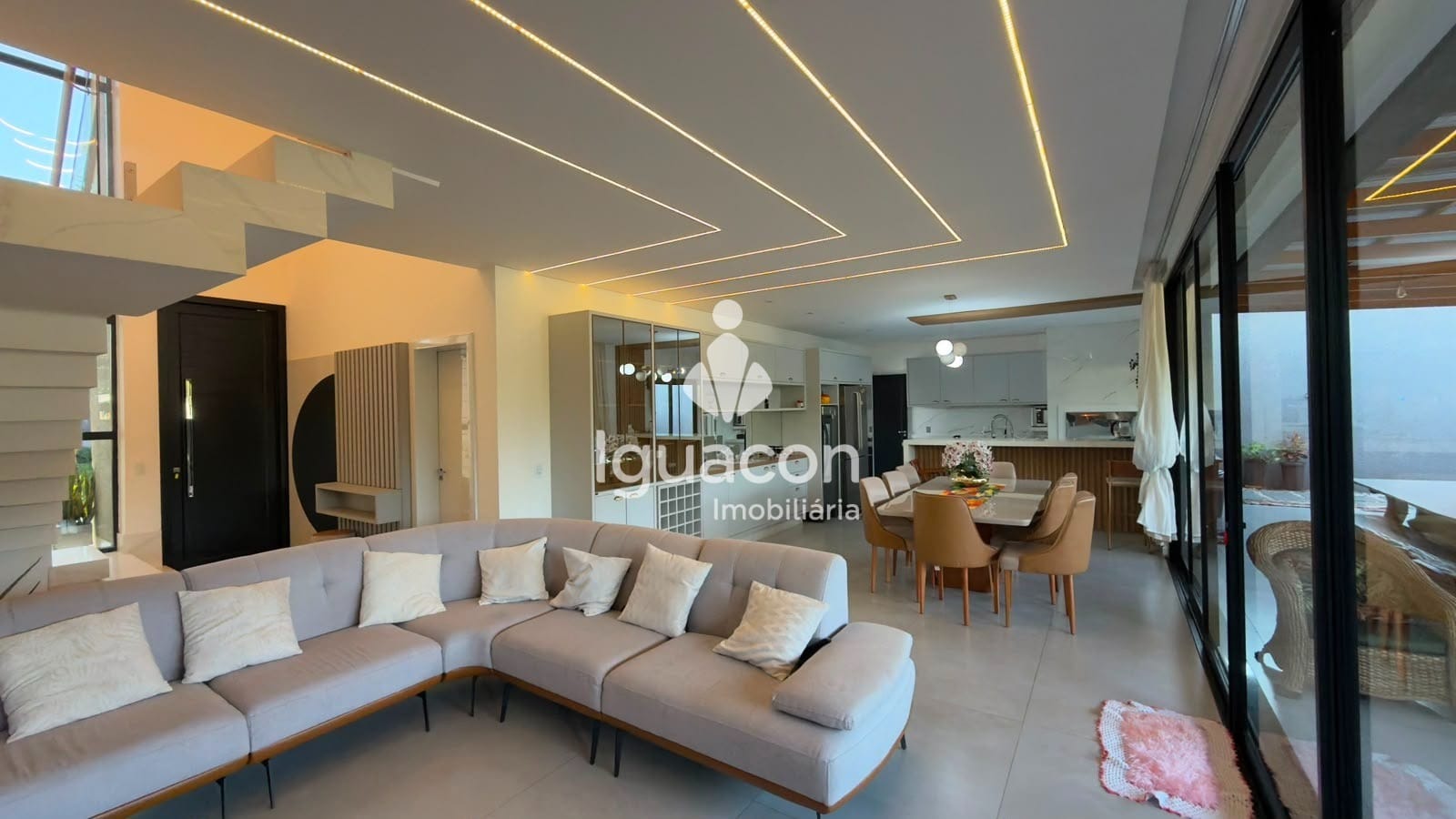 Casa 4 dormitórios em Foz do Iguaçu, foto 2