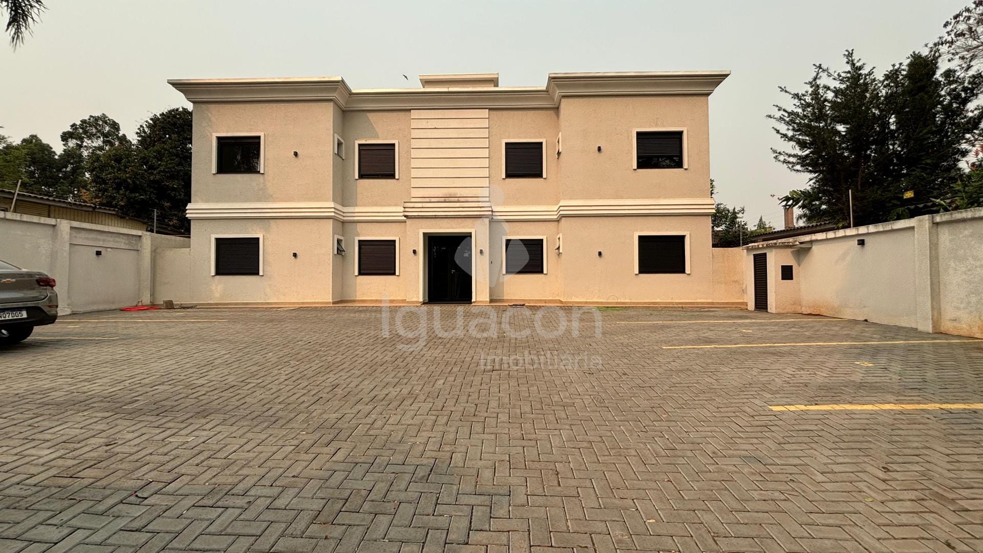 Apartamento Semi Mobiliado de 02 Dormitórios sendo 01 Suite e Sacada no Davilla III — foto 2