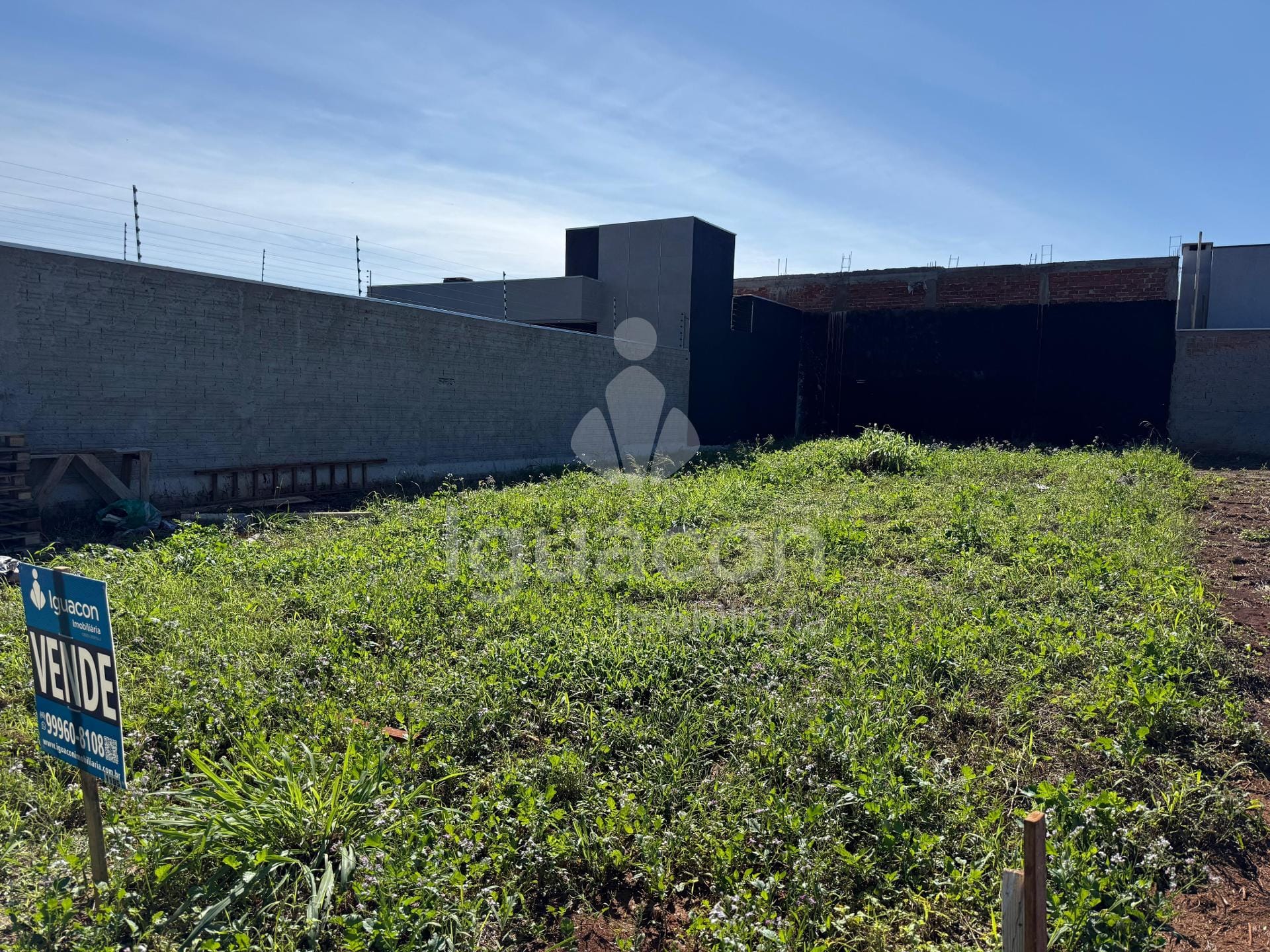 Terreno de 250m² no Loteamento Santiago próximo Morumbi — foto 1