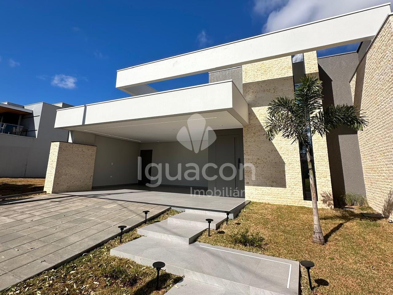 Casa com 03 Suítes e 02 vagas de garagem no Condomínio Residencial Safira. — foto 1