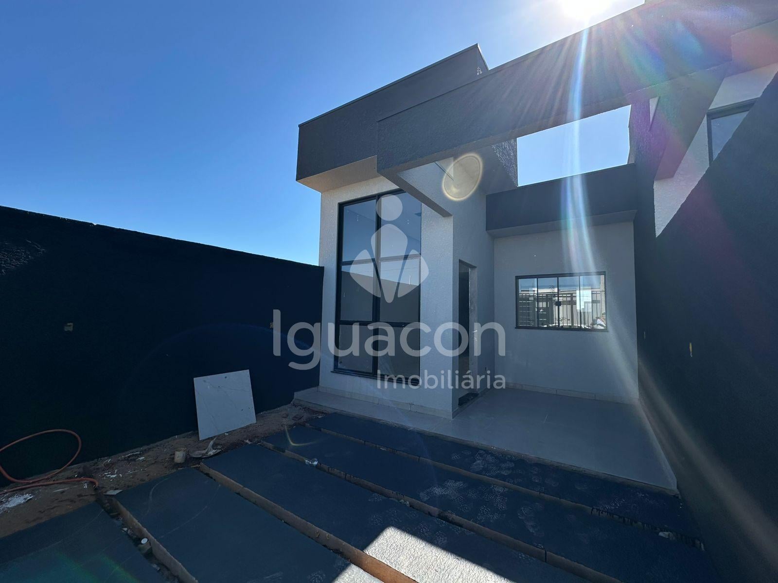 Casa com 02 Dormitórios sendo 01 Suite no Vila Madalena Próximo Arbaza Alimentos — Vila Madalena · Foz do Iguacu